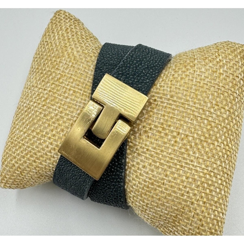 Leighelena Double Jigsaw Bracelet Navy Stingray Leather Matte‎ Gold Tone